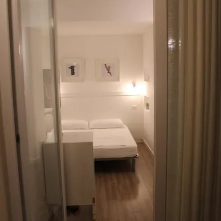 Aleksi Hotel