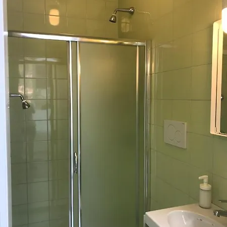 Aleksi Hotel Shëngjin