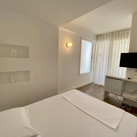 Hotel Aleksi Shëngjin