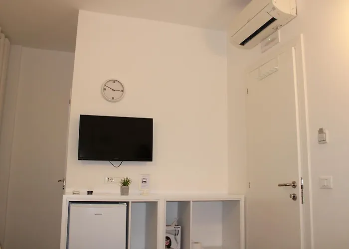 Hotel Aleksi Shëngjin