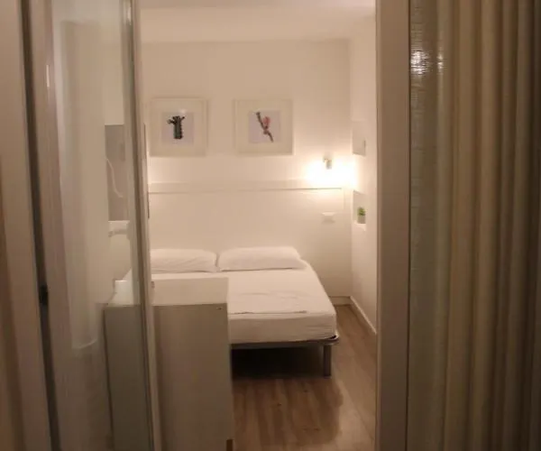 Aleksi Hotel